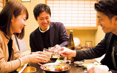 Nhật Bản khuyến khích giới trẻ… uống rượu