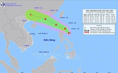 Bão số 3 đi vào Biển Đông và tiếp tục mạnh thêm