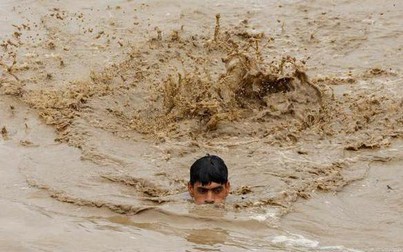Hình ảnh Pakistan chìm trong biển nước do lũ lụt