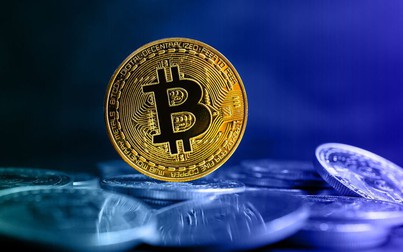 Bitcoin lại vượt ngưỡng 23.000 USD