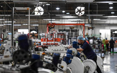 Các nhà máy châu Á vẫn chịu áp lực khi nhu cầu toàn cầu chậm lại