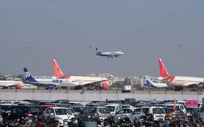 Ấn Độ đề xuất cấm phi công, tiếp viên dùng nước hoa