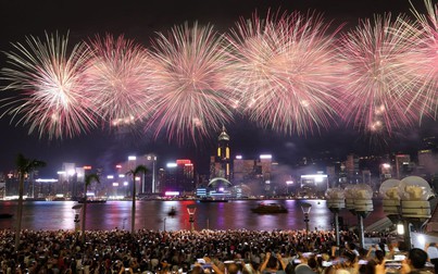 Màn bắn pháo hoa mừng Quốc Khánh ở Hồng Kông hoành tráng sau 5 năm chờ đợi