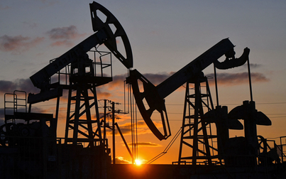 Israel và lãi suất khiến giá dầu thất thường