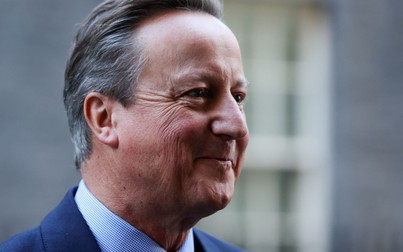 David Cameron bất ngờ trở lại chính phủ Anh