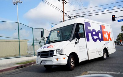 FedEx tiếp tục cắt giảm nhân viên và các vị trí cấp cao