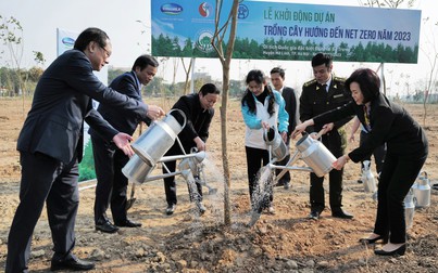 Vinamilk khởi động 'Hành trình Net Zero 2050' với sự kiện trồng cây tại Hà Nội