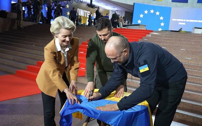 EU đã hỗ trợ gì cho Ukraina sau hơn một năm chiến tranh?