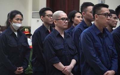 Vợ và hai em trai của Nguyễn Thái Luyện được giảm án