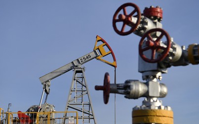 Giá dầu thế giới giảm phiên cuối tuần