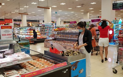Sức mua yếu, nhiều siêu thị giảm giá hàng hóa để kích cầu tiêu dùng