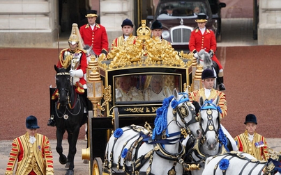 Vua Charles III và Hoàng hậu Camilla đăng quang trong buổi lễ lịch sử
