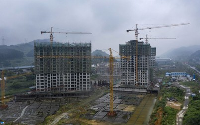 Phục hồi kinh tế của Trung Quốc đối mặt với rủi ro mới từ khủng hoảng tài sản