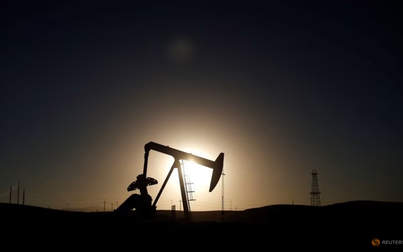 Giá dầu giảm trong bối cảnh đồng USD mạnh, lo ngại về nhu cầu của Trung Quốc