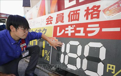 Giá xăng tại Nhật Bản tăng lên mốc cao nhất trong 15 năm