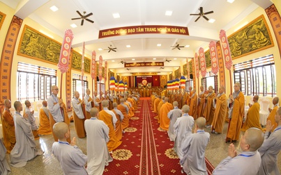 Núi Bà Đen ngợp bóng áo cà sa trong ngày hội Phật giáo lớn nhất tỉnh Tây Ninh