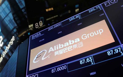 Cổ phiếu Alibaba giảm 4% sau khi Daniel Zhang rời ghế CEO mảng điện toán đám mây