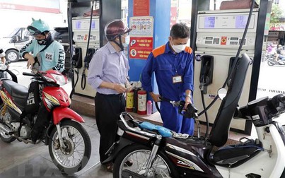Giá xăng tiếp tục tăng, gần chạm ngưỡng 25.000 đồng/lít