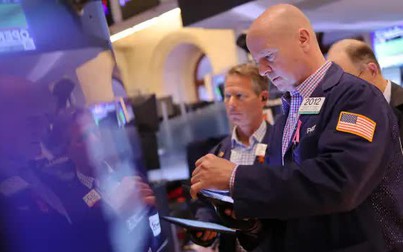 Dow Jones giảm hơn 400 điểm khi lợi suất trái phiếu lại nóng lên