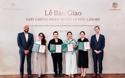 Masterise Homes bàn giao sổ hồng các căn hộ Hàng hiệu Marriott đầu tiên tại Việt Nam