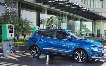'Mở khóa' hạ tầng trạm sạc xe điện