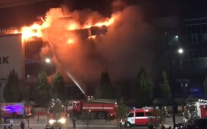 Cháy kinh hoàng tại trung tâm thương mại lớn ở Nga
