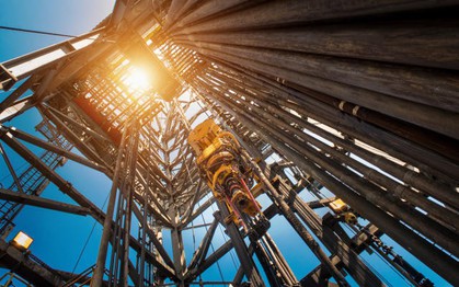 Standard Chartered: Nhu cầu dầu toàn cầu sẽ tăng mạnh trong tháng 5 và tháng 6