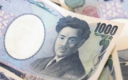 Đồng yên tiếp tục rơi xuống mức thấp kỷ lục 160 yên/USD, lần đầu tiên kể từ năm 1990