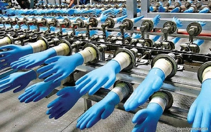 Việc Mỹ tăng thuế đối với sản phẩm Trung Quốc có thể là điều tốt cho các nhà sản xuất găng tay Malaysia
