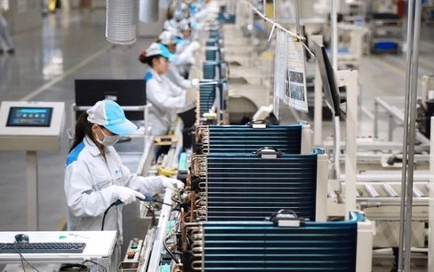 Quốc hội chốt kế hoạch GDP năm 2023 đạt 6,5%, thu nhập bình quân đầu người 4.400 USD