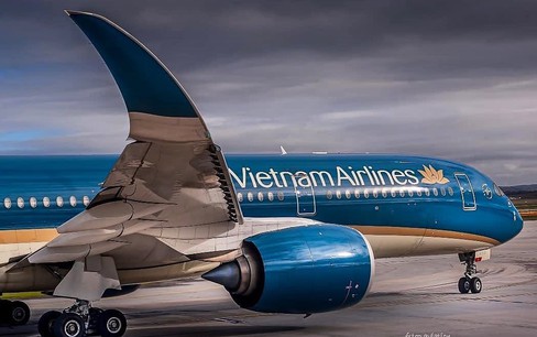HOSE lưu ý khả năng hủy niêm yết cổ phiếu của Vietnam Airlines