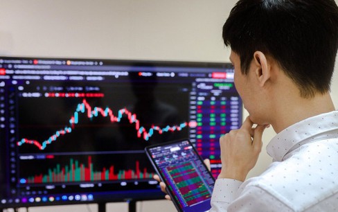 Thanh khoản tiếp tục sụt giảm, VN-Index hạ nhiệt phiên cuối tuần