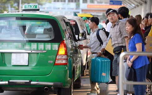 Xe taxi vào sân bay Tân Sơn Nhất sẽ phải đóng phí từa đầu tháng 4