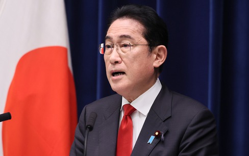 Thủ tướng Nhật Bản bất ngờ đến Kiev

