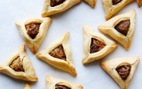 Món ngon mỗi ngày: Bánh quy Hamantash hành tây