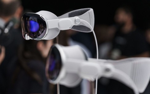 Kính Vision Pro giá gần 3.500 USD vừa ra mắt của Apple có gì hấp dẫn?