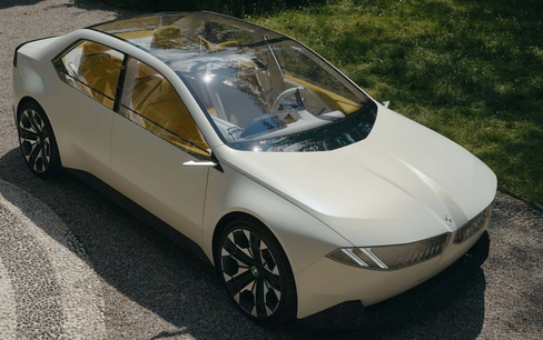 BMW Vision Neue Klasse: Một chiếc xe điện tối giản với màn hình hiển thị trên kính chắn gió khổng lồ