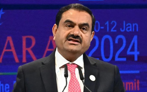 Tỷ phú Gautam Adani bị tòa án Mỹ buộc tội gian lận và hối lộ