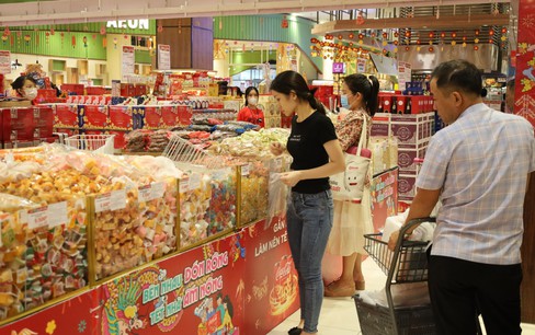 Nhiều siêu thị mở cửa xuyên Tết