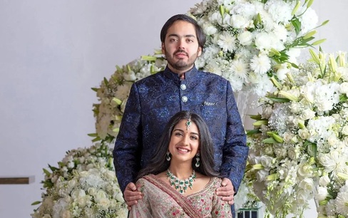 Choáng ngợp với đám cưới của con trai tỷ phú giàu nhất Ấn Độ