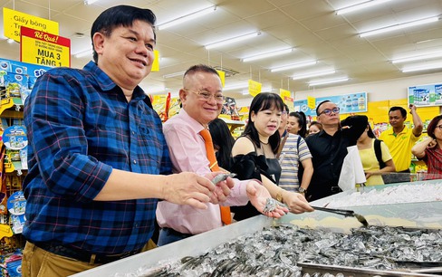 'Vua tôm' Minh Phú bắt tay siêu thị bán lẻ tôm