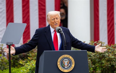 Tổng thống Trump nói gì về khả năng gia hạn hoãn áp thuế quan đối ứng?