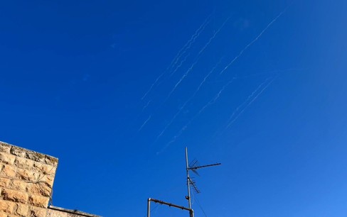 Israel bị bắn tên lửa sau khi Mỹ tấn công Iran