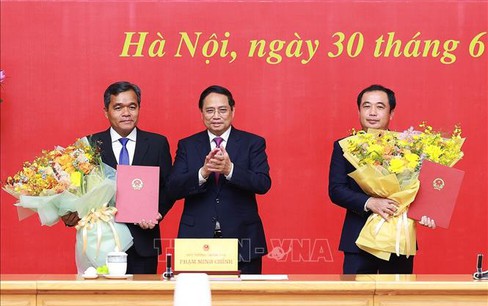 Thủ tướng trao quyết định bổ nhiệm 2 Bí thư Tỉnh uỷ làm cán bộ cấp Thứ trưởng