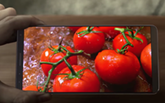 Samsung tiết lộ thiết kế Galaxy S8 khi quảng cáo màn AMOLED