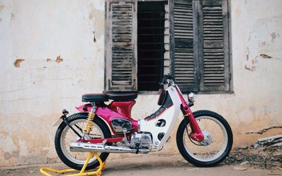 Street Cub độ của tay chơi miền Tây