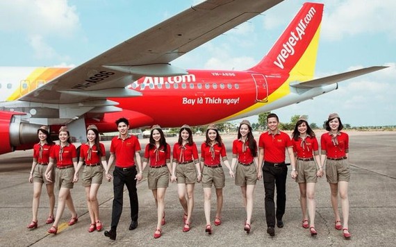 Mở hàng giá 90.000 đồng, Vietjet làm nóng sàn HOSE?