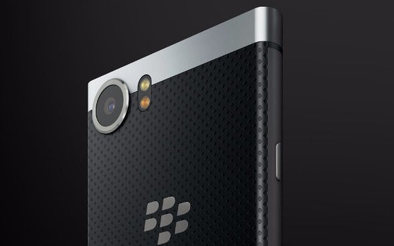 BlackBerry KeyOne ra mắt, nhiều tính năng hay nhưng giá cao