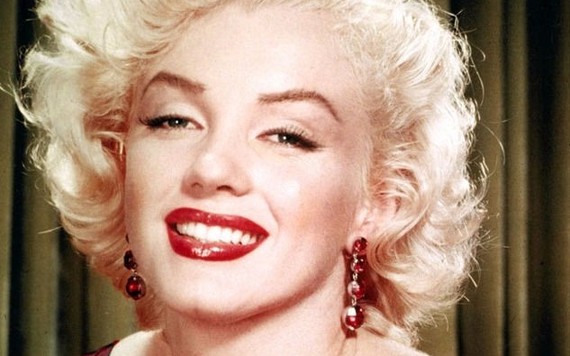 Marilyn Monroe: 2 lần bị xâm hại tình dục và cuộc đời đắng cay