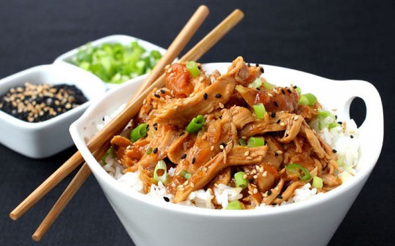 Gà xé phay hầm sốt teriyaki